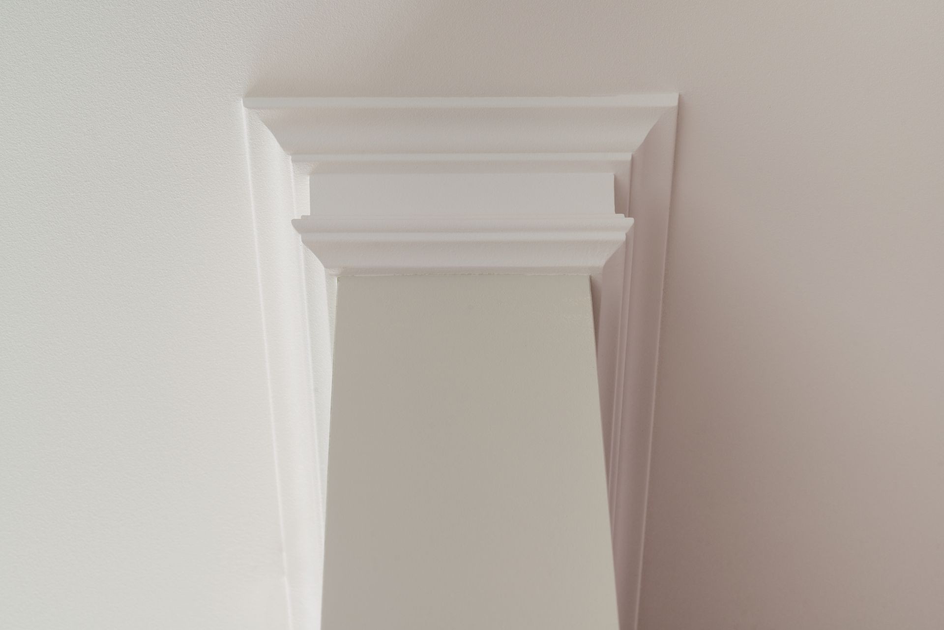Ceiling moldings in the interior, detail of intricate corner